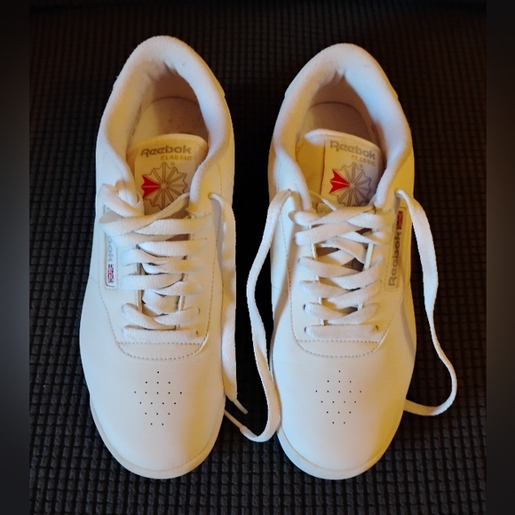 Reebok Shoes - Reebok Classic Ortho Athletic White Sneakers Shoelaces Women's 9 Wide D